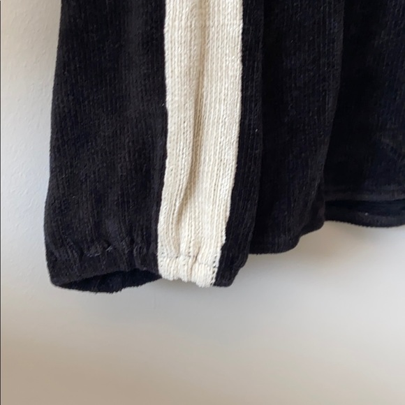 NWOT DREW sweater - Picture 5 of 5